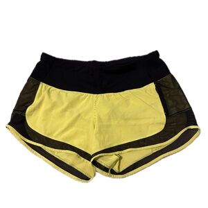 RARE green Lulu 2.5 shorts. Barley worn!